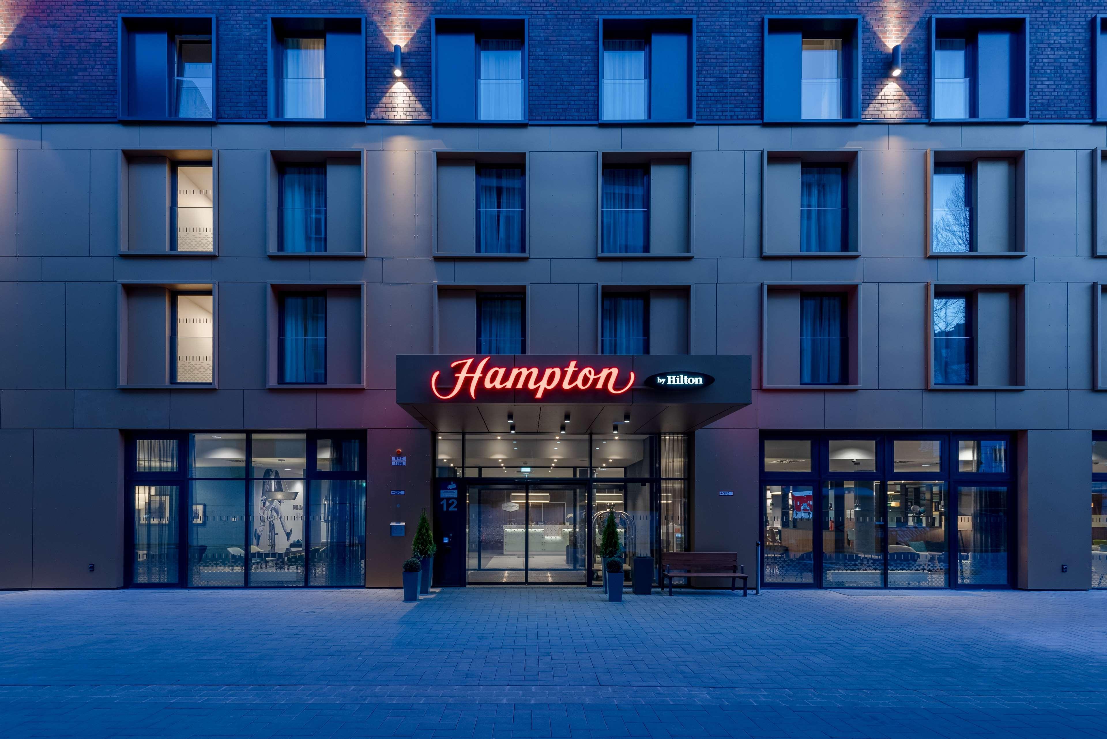 Hampton By Hilton Dusseldorf City Centre Екстер'єр фото
